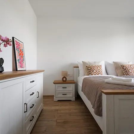 Дом отдыха Pool Mukarov *