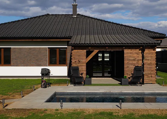 Pool Mukarov Dom wakacyjny